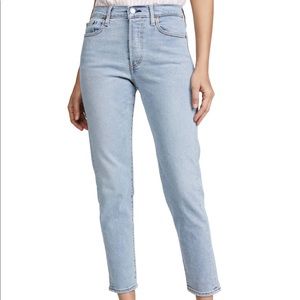 Levi’s Wedgie Icon Fit 26 Slim Straight Ankle
